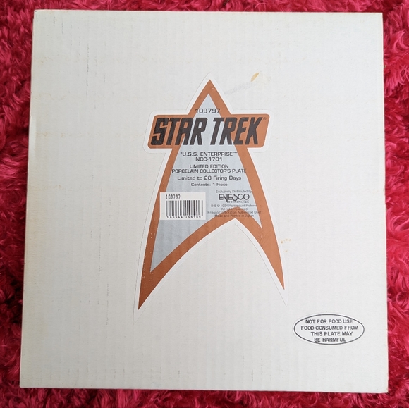 Star Trek U.S.S. Enterprise NCC-1701 Commemorative Plate - Picture 7 of 9